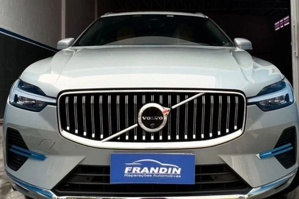 Funilaria artesanal da Frandin Reparações Automotivas